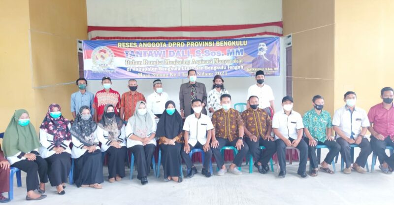 Anggota DPRD Provinsi Tantawi Dali,S.Sos, MM Reses di Lima Titik di dapil Bengkulu Utara Dan Benteng