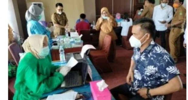 Anggota DPRD Bengkulu Tengah dijadwalkan oleh Dinkes untuk diikutsertakan dalam Vaksinasi mencegah penyebaran virus COVID-19