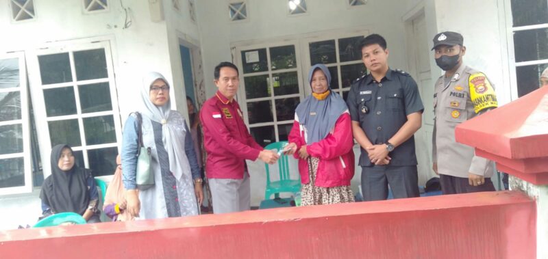 Warga Desa Parda Suka Terima BLT DD
