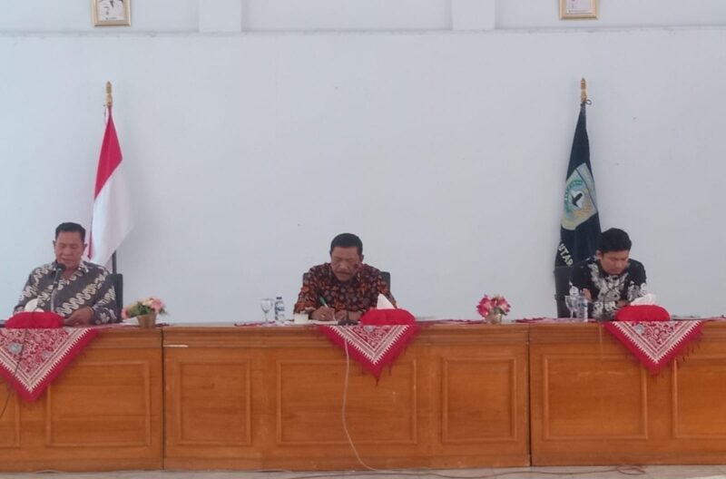 Bupati Bengkulu Utara Ir.H Mian di dapingi Wabup Dan Sekda Pimpin Rapat Koordinasi bersama seluruh OPD