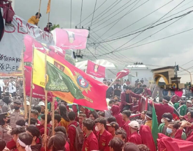 Aksi Gabungan AMM ini terdiri dari, Ikatan Mahasiswa Muhammadiyah ada 6 tututan