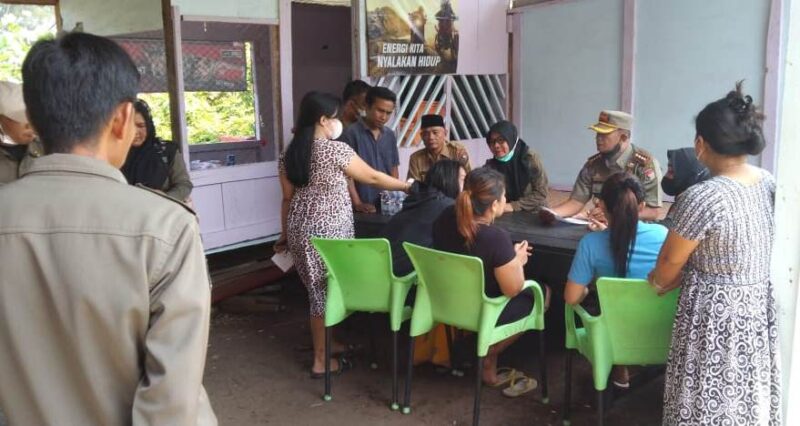 Satpol PP Razia panti pijat.yang tidak memiliki izin atau ilegal serta terapis yang tidak memiliki sertifikat terapis operasi.