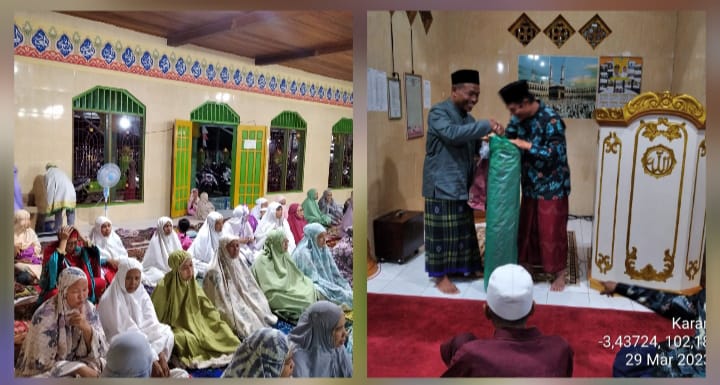 Kepala Desa Karang Anyar II di bulan penuh berkah ini memberikan bantuan ke masjid berupa karpet