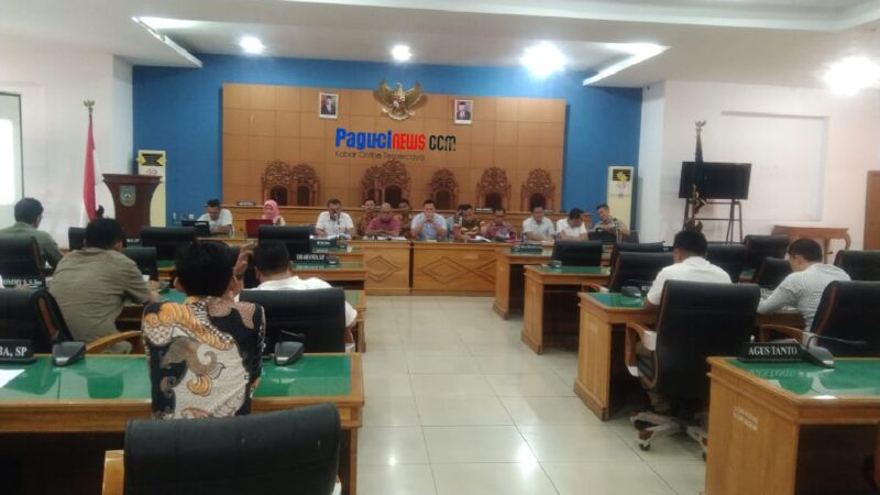 Dewan Perwakilan Rakyat Daerah (DPRD) Kabupaten Bengkulu Utara menggelar rapat bersama Eksekutif 