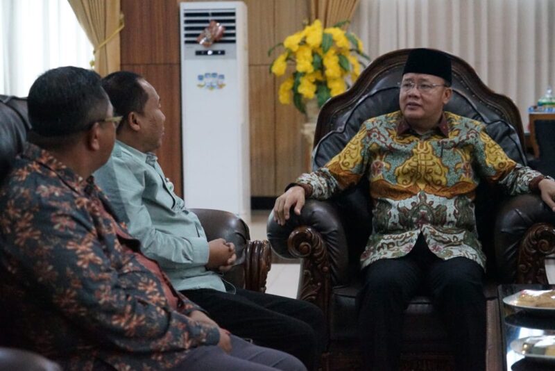 Gubernur Bengkulu Bersama Kepala BPJS ketenagakerjaan melakukan audiensi