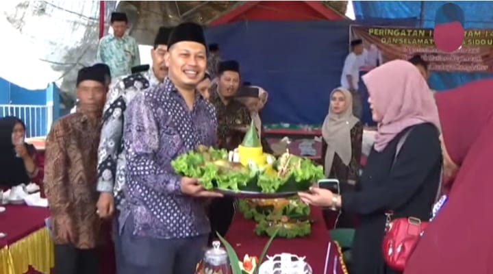 Ketua DPD Partai NasDem Bengkulu Utara  Arieo Thanico ST, M.A.  menghadiri acara suroan di Desa Sido Urip