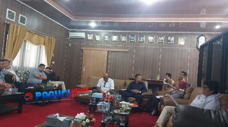Rapat Kerja UnsurPimpinan DPRD menindaklanjuti Surat Bupati Raperda APBD 2024