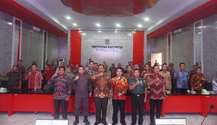 Menjaga stabilitas harga pangan menjelang Ramadan dan Idul Fitri 1445 H tahun 2024,Tim Pengendalian Inflasi Daerah (TPID) Kabupaten Bengkulu Utara  melaksanakan High Level Meeting