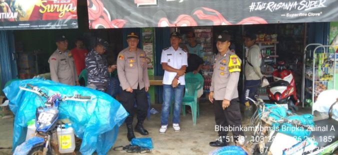 Kapolsek Maje Pantau Stok Kebutuhan Bahan Pokok menjelang Bulan suci Romadhon serta memberikan himbauan kamtibmas