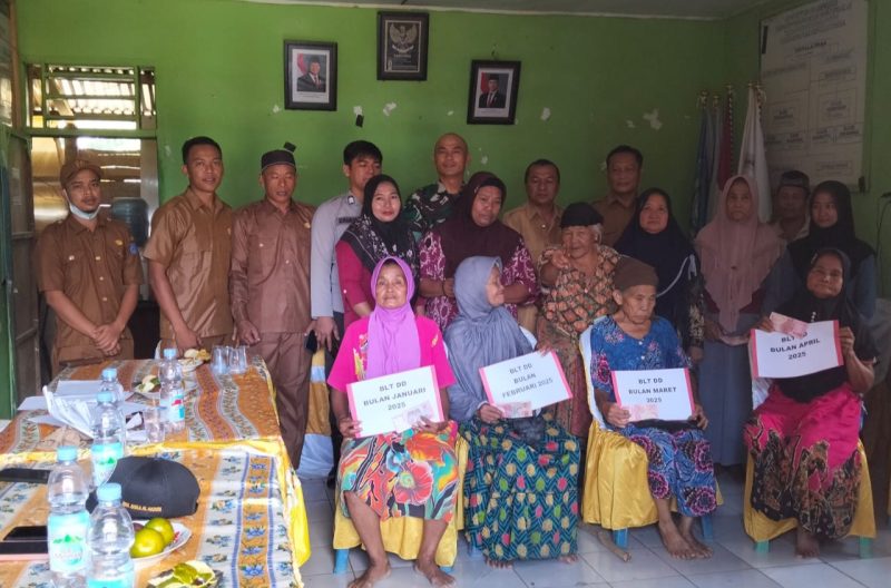 Penyaluran BLT DD ini merupakan gabungan salur 4,
Januari hinga April