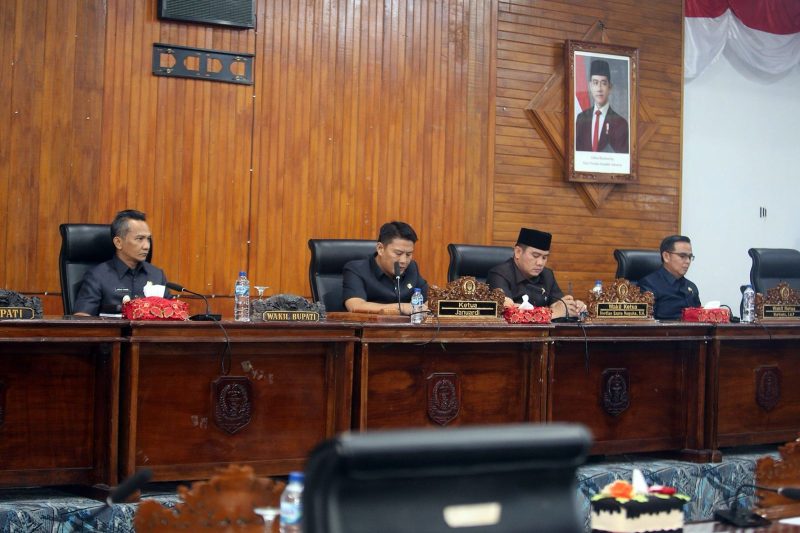 DPRD Kabupaten Kaur Rapat Paripurna 