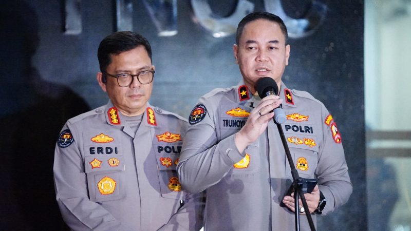 Terjadinya kekerasan terhadap jurnalis saat bertugas oleh oknum. personel kepolisian Polri Ingatkan Petugas lindungi Wartawan 