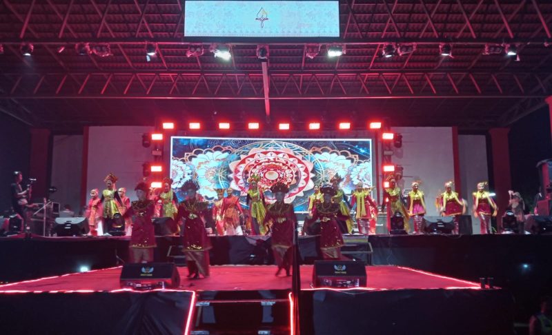 Malam Puncak  perayaan Hari Ulang Tahun (HUT) ke-67 Kabupaten Bengkulu Utara pegelaran Tari Seni